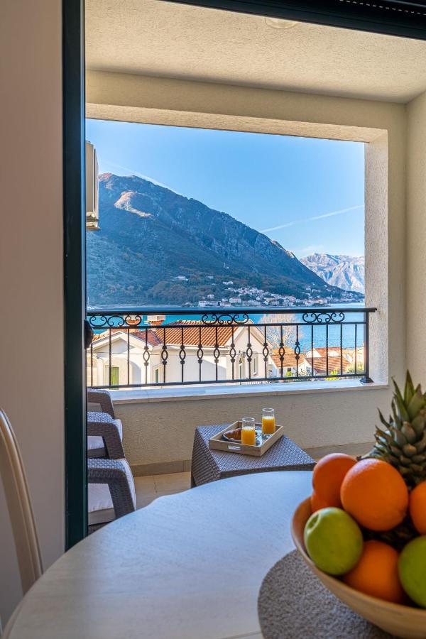 Boka View Luxury Suite - With Free Garage Parking Kotor Exterior photo