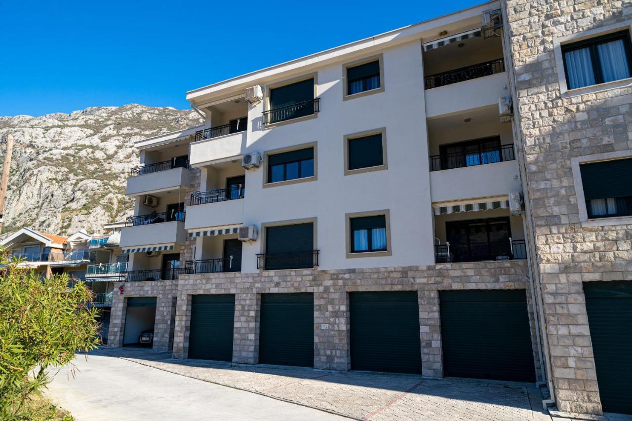 Boka View Luxury Suite - With Free Garage Parking Kotor Exterior photo